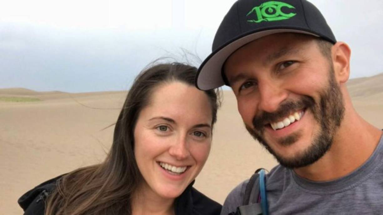 Chris Watts, conocido como'el monstruo de Denver', ha acaparado la atención mundial tras la divulgación de un documental de Netflix que relata como este hombre asesinó a su esposa embarazada Shanann, de 34 años, y a sus hijas Bella y Celeste, de 4 y 2 años, con el fin de iniciar una nueva vida junto a su amante Nichol Kessinger.