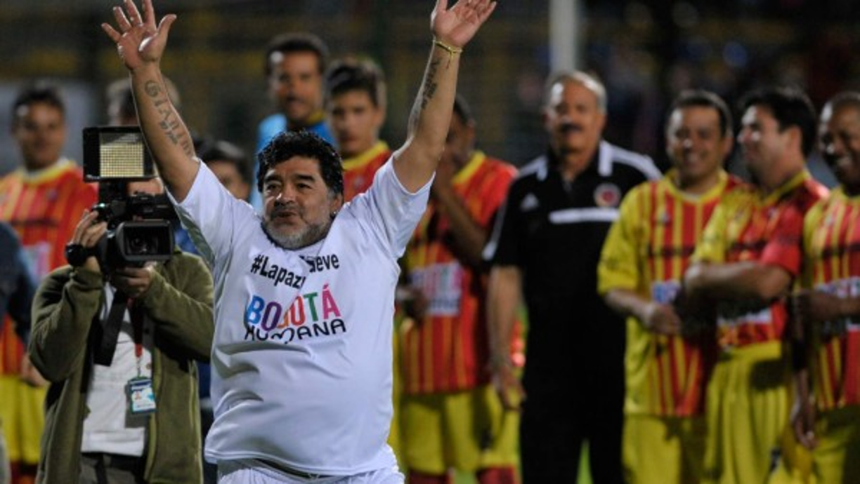 Argentine legend Diego Maradona rests during his first training session as coach of Mexican football club Dorados, at the Banorte stadium in Culiacan, Sinaloa State, Mexico, on September 10, 2018.<br/>As much as he was a genius with the ball at his feet, Diego Maradona's coaching career has been far from distinguished and took a curious turn when he joined Mexican second-division outfit Dorados. / AFP PHOTO / Pedro PARDO