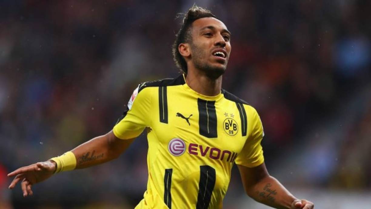 El Shanghai SIPG quiere hacer una locura en el mercado de fichajes e intentará fichar al delantero africano del Borussia Dortmund, Pierre Emerick Aubameyang, por 15 millones de euros. El futbolista pasaría a cobrar 41 millones por temporada según La Gazzetta dello Sport.