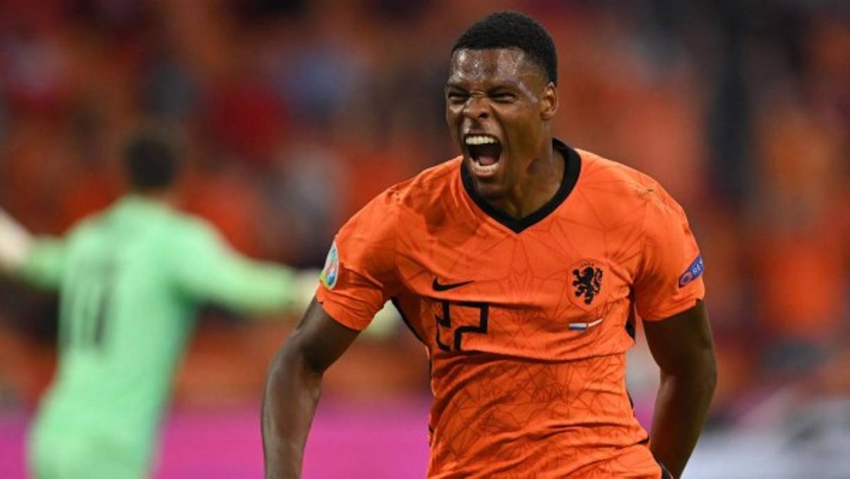 Denzel Dumfries será nuevo jugador del Inter de Milán. El equipo italiano habrían llegado a un acuerdo verbal con el PSV para el traspaso del defensa holandés, según ha desvelado el periodista italiano Fabrizio Romano. Lo términos personales del jugador con el club también habrían sido acordados. El Inter está planificando el reconocimiento médico para los próximos días.