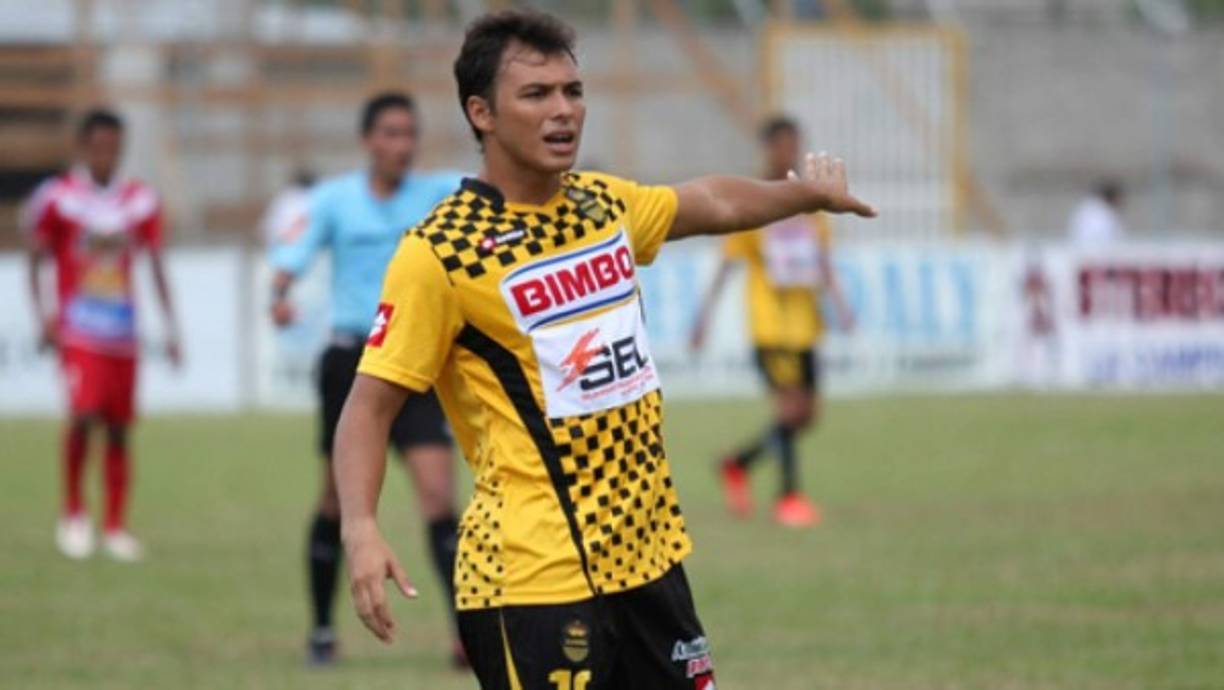 Lester Blanco - El delantero salvadoreño apenas jugó 10 partidos con el Real España y marcó dos goles en el Torneo Apertura 2011.