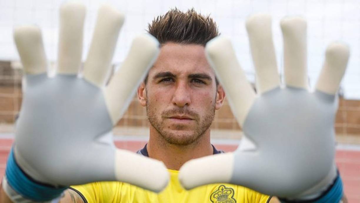 Ángel Torres, presidente del Getafe, ha confirmado este viernes el fichaje del portero Leandro Chichizola por el club. El argentino, de 27 años sustituirá a Vicente Guaita y a Emi que abandonarán el equipo.