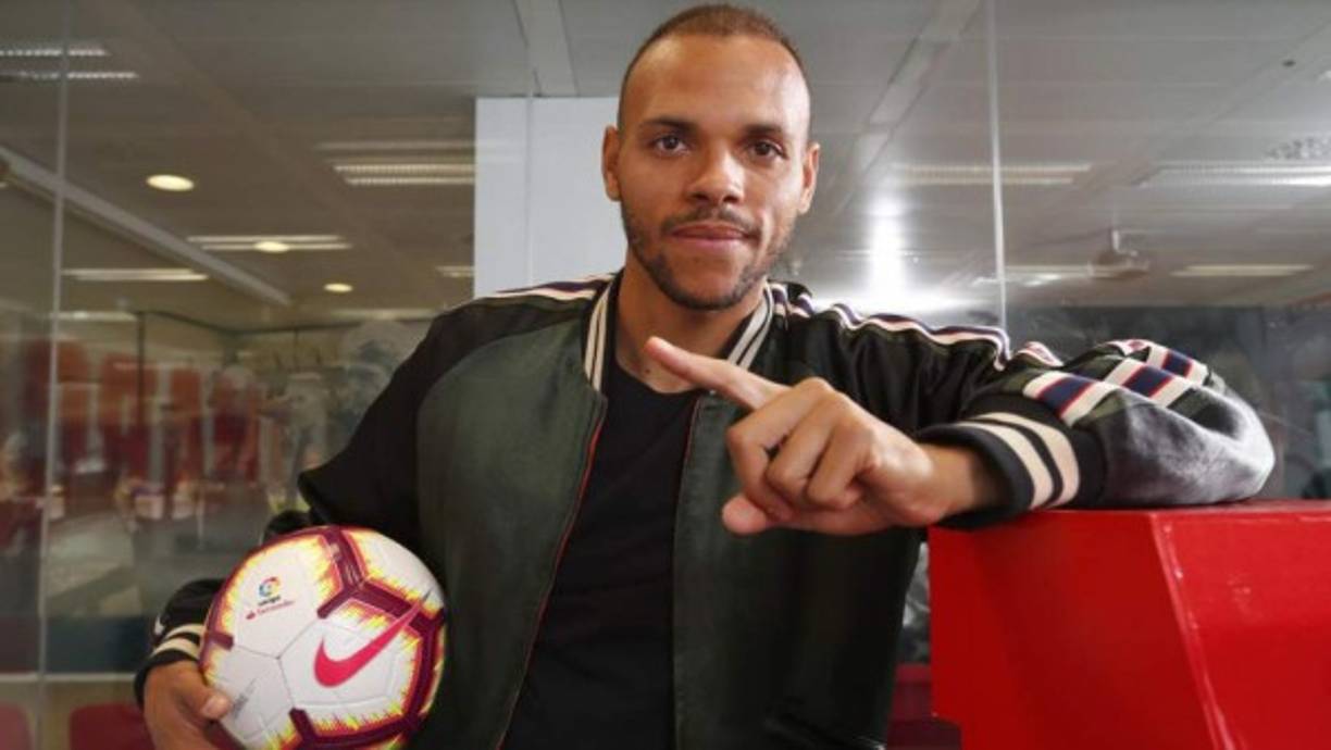 Pese a la ida de Luis Suárez y a que no llegó ningún 9, Martin Braithwaite no tiene lugar para Koeman.