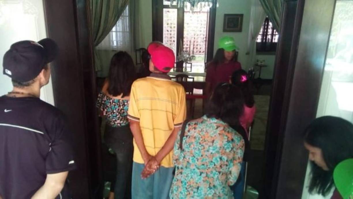 A Maduro le tocó ocupar La Viñeta, la residencia del vicepresidente, en 2013, cuando fue electo en los comicios sobrevenidos por la muerte de Chávez. Así fue cómo el domicilio presidencial desató rumores sobre disputas familiares entre los Chávez y los Maduro-Flores por el uso del lugar.