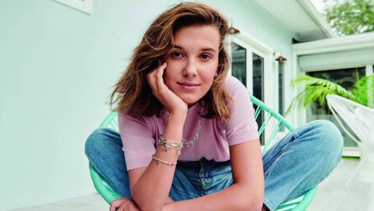 Este fue el año de la joven Millie Bobby Brown. No solo perduró su éxito por la tercera temporada de la serie 'Stranger Things', sino que fue la protagonista de 'Enola Holmes', una de las películas originales de Netflix más vistas del 2020.