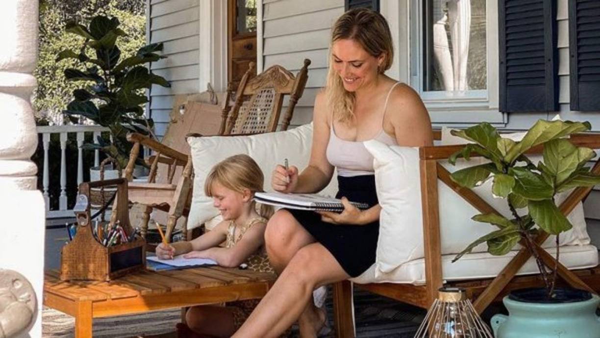 El bebé que Mitchells esperaba también murió a pocas semanas de nacer, aumentando la tragedia para la familia.