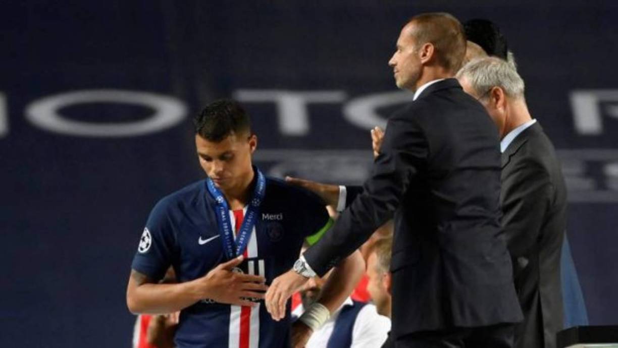 El defensor brasileño Thiago Silva pasará reconocimiento médico este jueves con el Chelea, según Sky Sport. Si todo está en orden, el defensa central se unirá al equipo de Stamford Bridge gratis luego de su paso por el PSG.<br/>