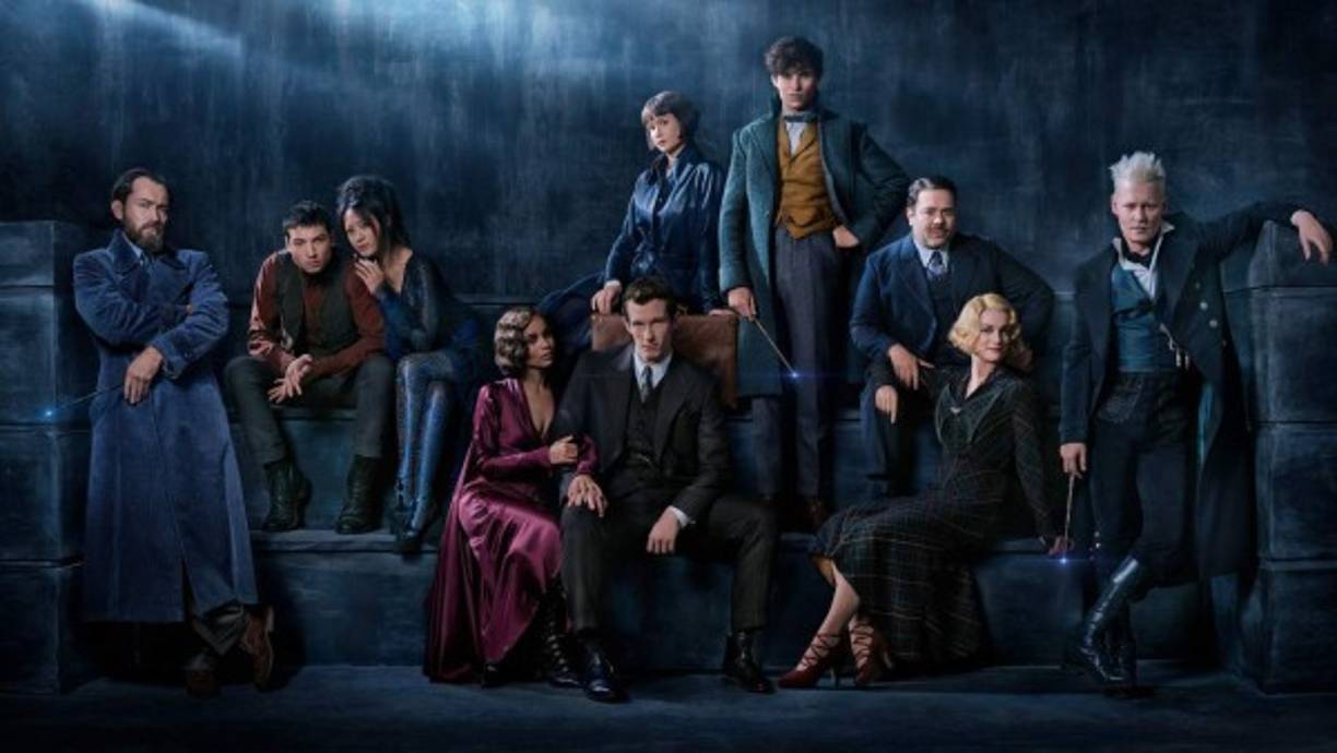 Los Animales fantásticos: Los crímenes de Grindelwald es la nueva película de J.K. Rowling, de la pre-secuela de Harry Potter, que se estrenó este 14 de noviembre en Honduras. <br/><br/>Los personajes, y la historia te deja atónito si eres un fan del mundo Potter. <br/><br/>Para que vayas bien afilado a ver este film, te describimos a los personajes y qué esperar de ellos en Los Crímenes de Grindelwald.