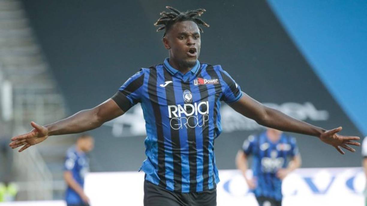 La Juventus se interesa por el delantero colombiano Duvan Zapata, del Atalanta. Según informa 'Il Corriere dello Sport', la Juve buscaría contratar los servicios del jugador, una de las claves del buen desempeño del cuadro de Bérgamo. Incluso, podría haber hecho ya el cuadro turinés una oferta de 30 millones de euros por el cafetero.