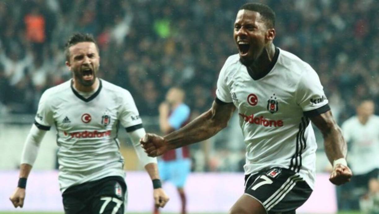 El delantero holandés Jeremain Lens jugará en el Besiktas. Así lo ha comunicado su anterior equipo, el Sunderland. Tiene 30 años. Foto @SunderlandAFC