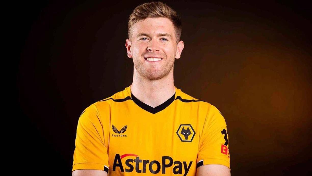 OFICIAL: El Wolvehampton de la Premier League de Inglaterra ha fichado al central irlandés Nathan Collins, llega procedente del Burnley. Firma hasta junio de 2027.