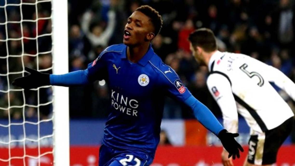 Según The Sun, Liverpool y Tottenham pugnan por el fichaje de Demarai Gray, extremo de 20 años del Leicester.