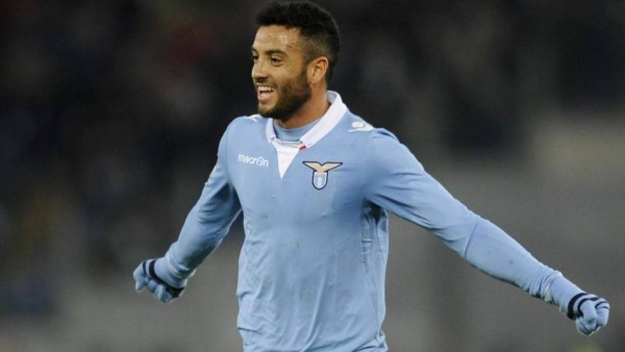 Felipe Anderson, centrocampista de la Lazio, no ha ocultado sus deseos. Y al ser cuestionado sobre el Manchester United, ha asegurado en Sport TV: 'Cualquier futbolista sueña con jugar en un equipo como el United'.