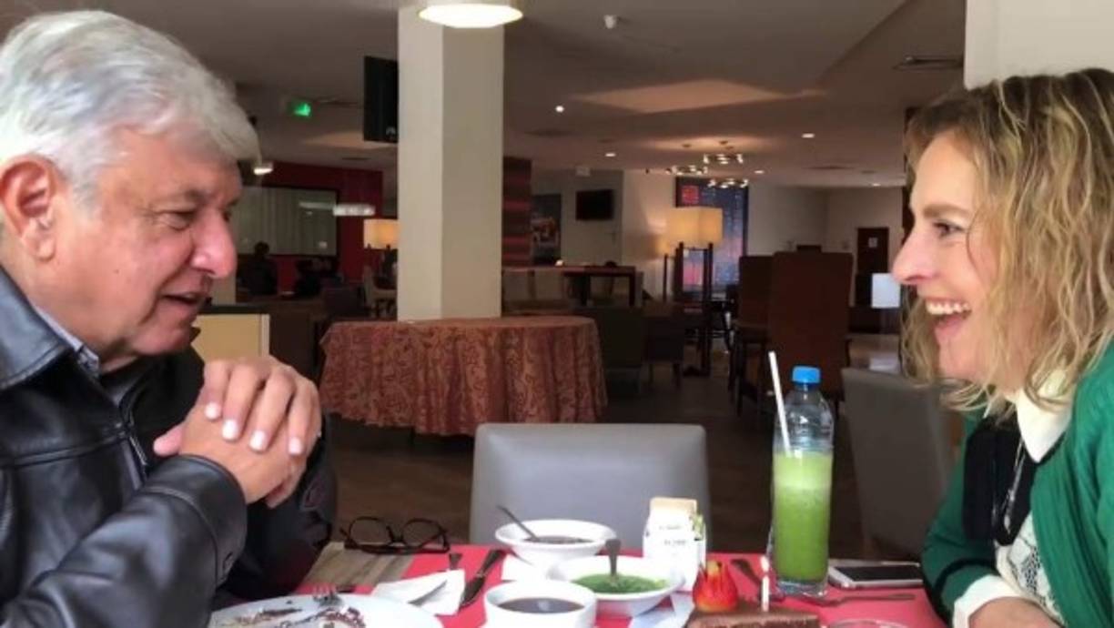 En 2008 algunos medios publicaron que la pareja convivia de forma separada, Beatriz vivia con el pequeño Jesús Ernesto y AMLO con sus tres hijos mayores en su propio departamento en Copilco. Ese mismo año este rumor cesó.