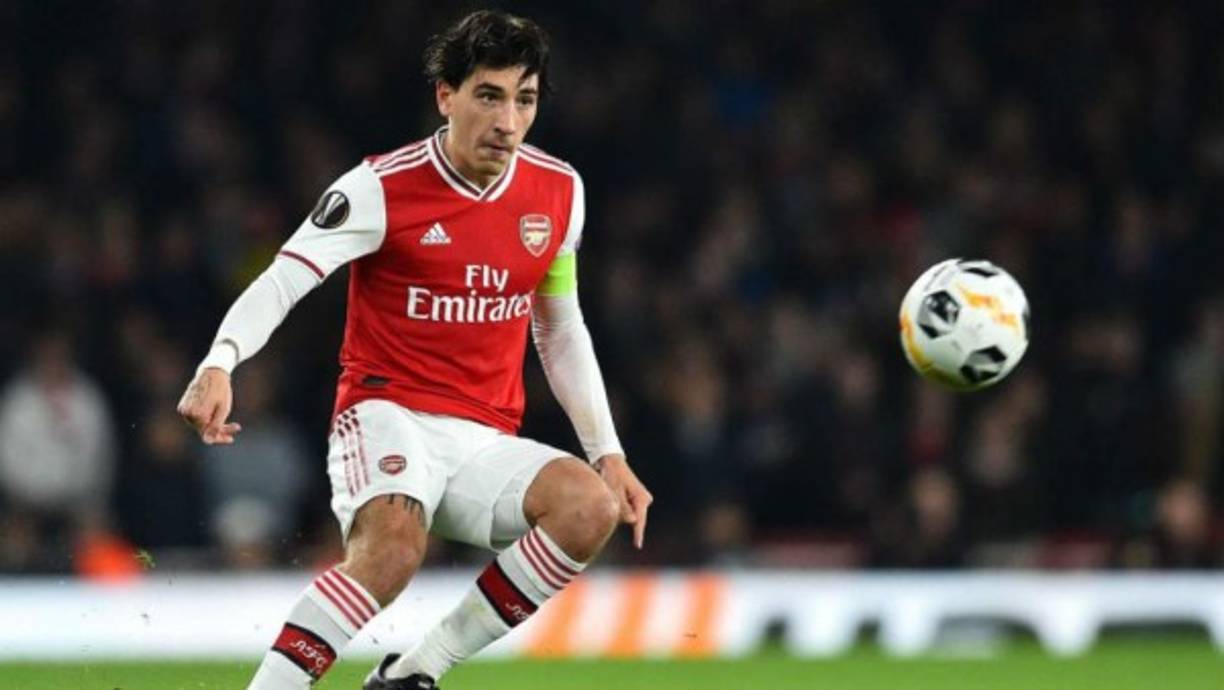 Héctor Bellerín: Según The Telegraph, el Bayer Leverkusen podría hacerse con los servicios del lateral español que milita en el Arsenal, adelantándose en la carrera al PSG. El propio equipo parisino ya le habría hecho una oferta de 30 millones de libras pero parece que el club de la Bundesliga hará una oferta mayor que el PSG.
