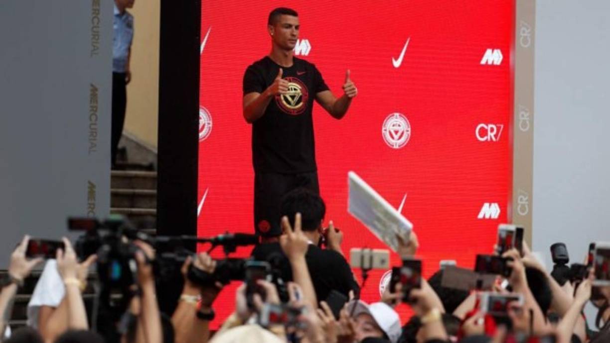 Cristiano Ronaldo es la persona más fluyente de China y no se descarta que juegue en el fútbol chino.