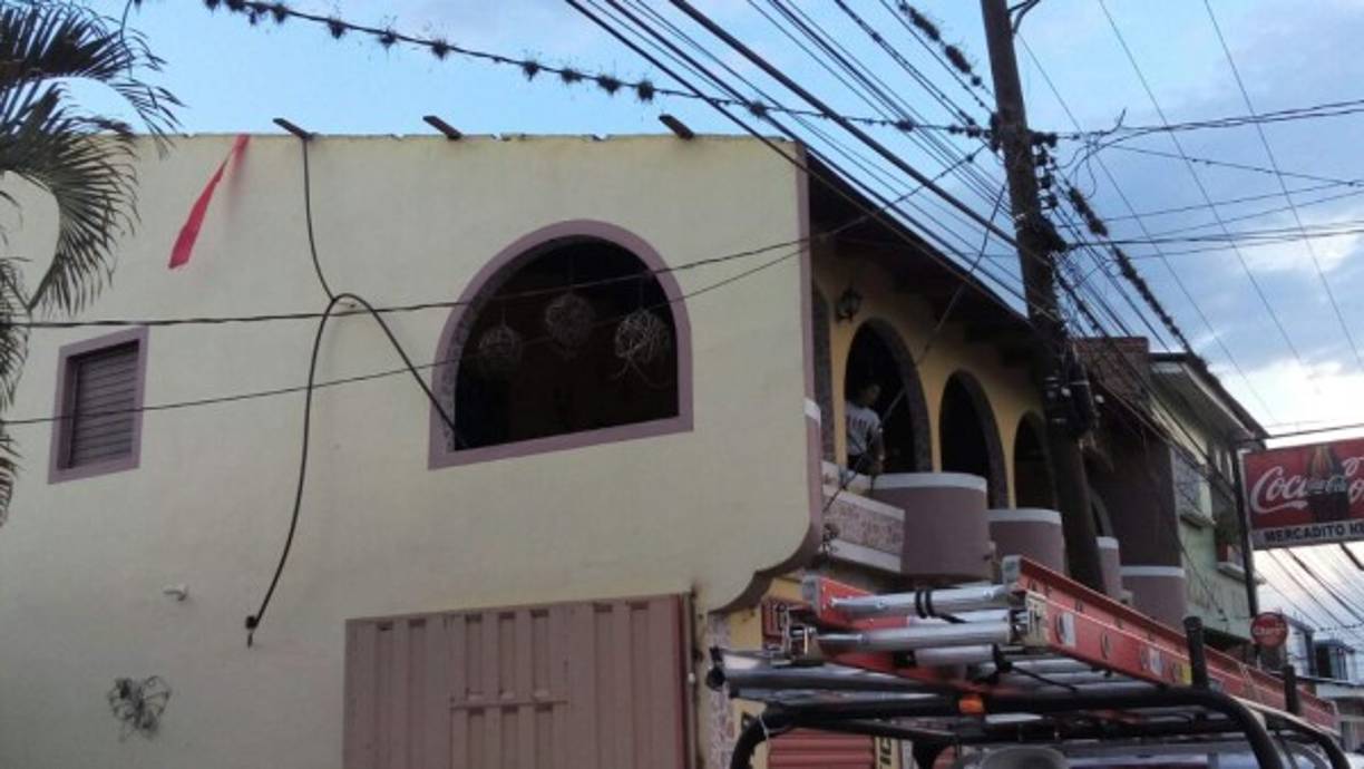 El pasado lunes el sistema 911 reportó el levantamiento de techos en la colonia Villeda Morales.<br/>