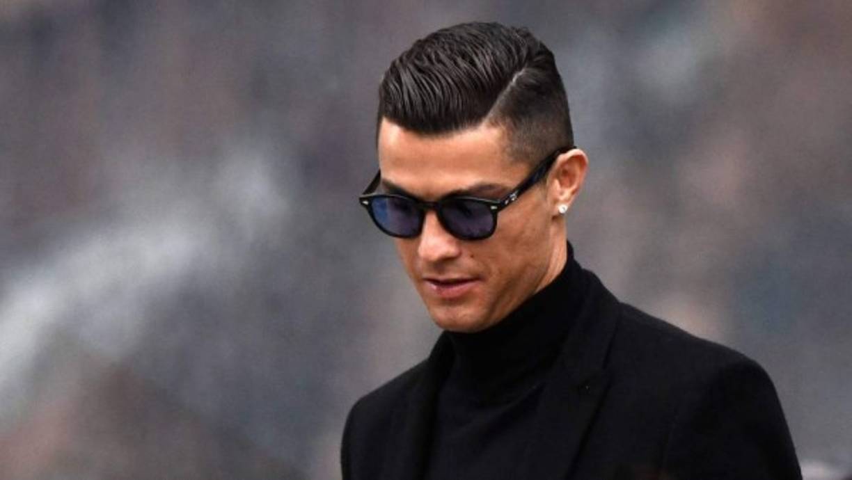 Por la noche, Cristiano Ronaldo cena con un trozo de carne, en general acompañado por ensalada.