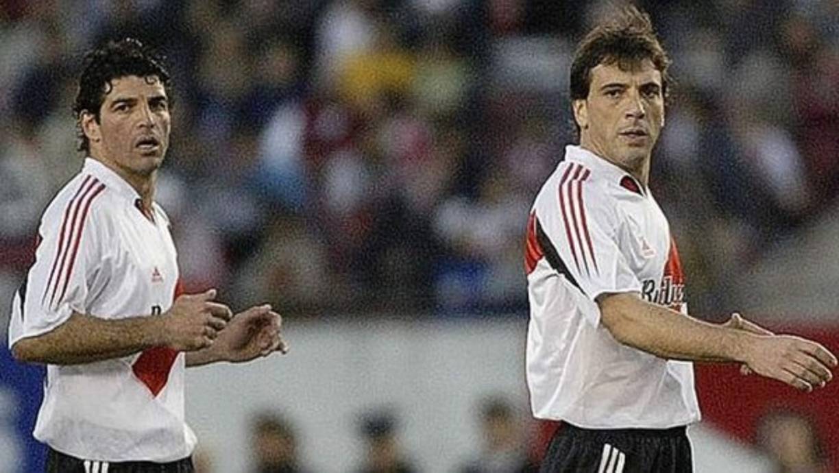 Horacio Ameli y Eduardo Tuzzio. Los defensas centrales eran grandes amigos y llevaban jugando juntos por varios años en San Lorenzo y River Plate. Ameli tuvo por mucho tiempo una relación a escondidas con la ex esposa de Tuzzio con el cual tienen 3 hijos. El escándalo no sólo afecto a estos jugadores, y tuvo repercusiones mayores. Hubo muchos problemas en el vestuario de River, y Ameli tuvo que marcharse del equipo.