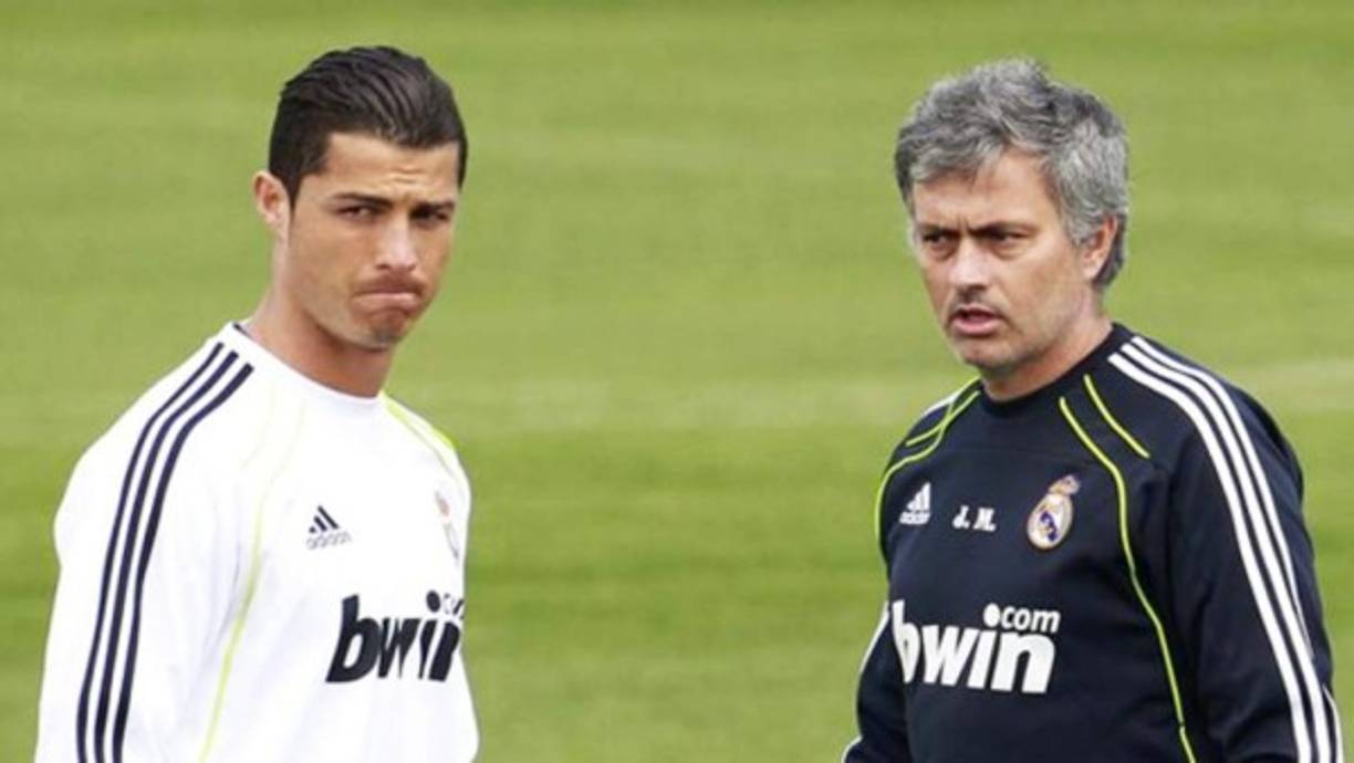 También tuvo diferencias con Cristiano Ronaldo. 'Él juega para el Real Madrid y yo soy del Chelsea. No nos solemos encontrar por la calle. La relación no existe, el recuerdo sí. Recuerdo lo bueno y lo no tan bueno', dijo en una ocasión Mourinho.