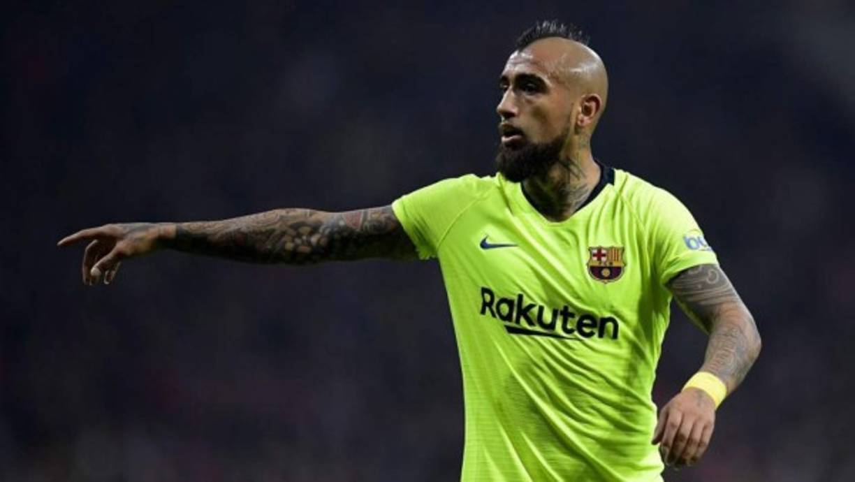Arturo Vidal: Para sorpresa de muchos, el chileno aparece en la lista de los jugadores que el Barcelona estaría utilizando como moneda de cambio para la próxima campaña.