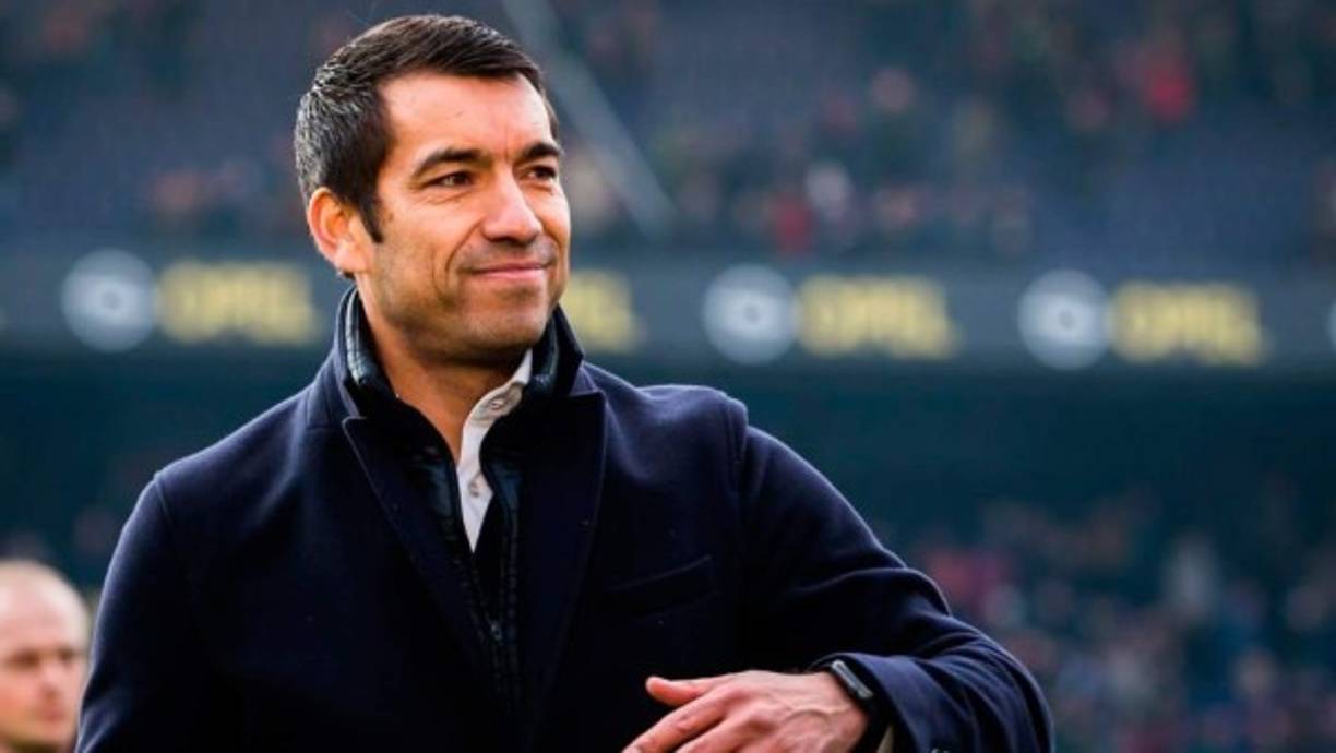 Giovanni van Bronckhorst:: El exjugador holandés y hoy entrenador suena para llegar al Guangzhou R&F de la Liga de China.<br/>