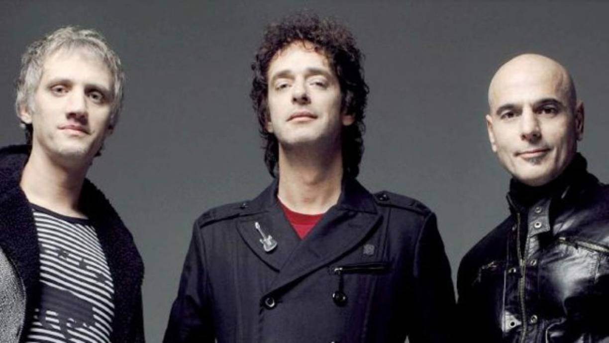 Gustavo Adrián Cerati (1959-2014) nació en Buenos Aires, Argentina; fue un músico, cantautor, compositor y productor discográfico, vocalista y líder de Soda Stereo.<br/>