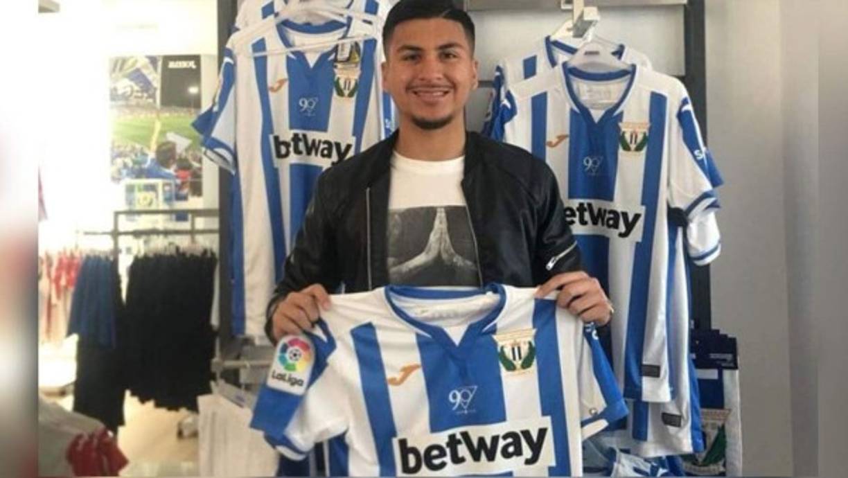 Honduras sumó un legionario más, se trata del mediocampista Jonathan Cisneros quien firmó con el Leganés la Liga Española. El propio jugador usó las redes sociales para anunciar su contratación por el cuadro español. “Estoy muy emocionado de anunciar que he firmado un contrato para el C.D. Leganés en España. Es solo el comienzo y es una larga montaña para escalar, pero seguiré trabajando sin cesar para hacer realidad mis sueños. Quiero agradecer a Dios, a mi familia y a mis amigos íntimos”, escribió.