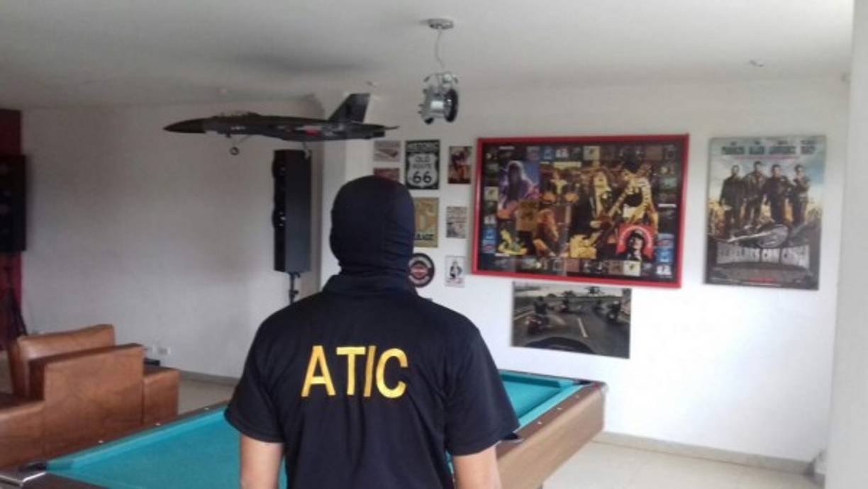 Una sala de billar tiene la vivienda asegurada en residencial Palmares de San Ignacio de Tegucigalpa.