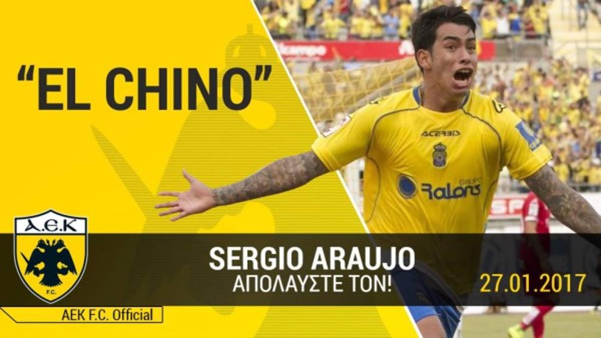 El AEK de Atenas presenta oficialmente al delantero argentino Sergio Araujo. El jugador llegó el jueves a Atenas y formalizó este viernes su contrato con el equipo ateniense.