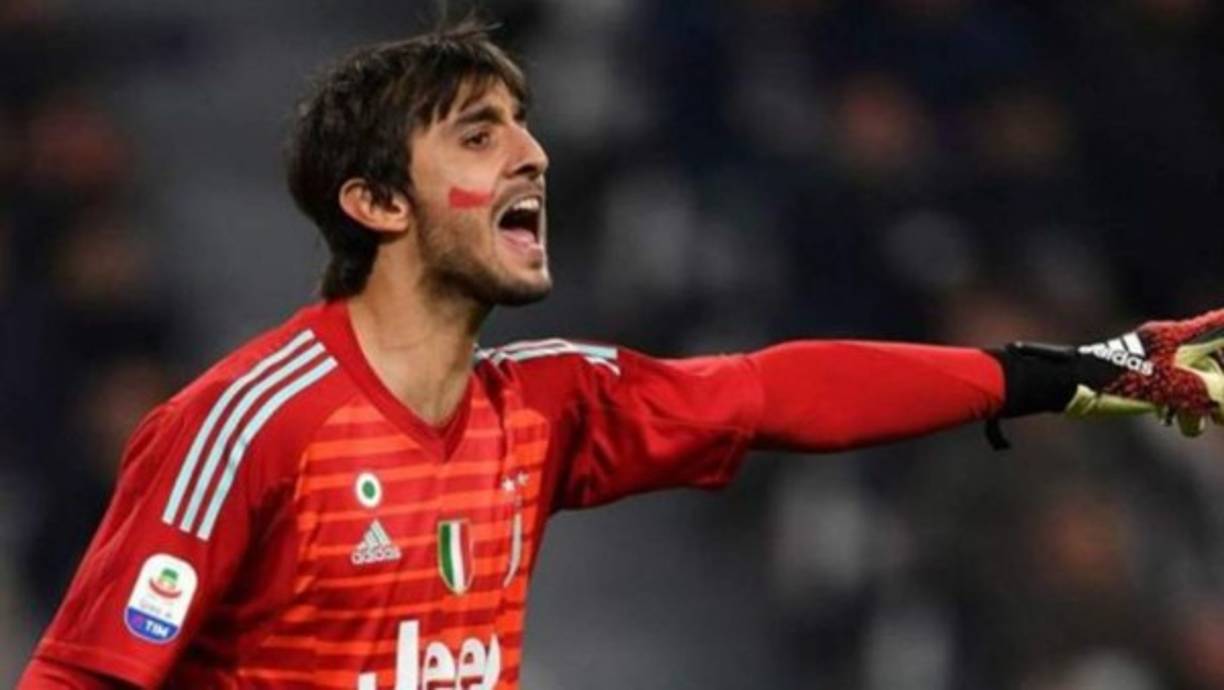 Mattia Perin: El portero italiano se marcha de la Juventus y llega cedido a préstamo al Genoa de la Serie A de Italia. Llegó en 2018 a Turín para convertirse en el heredero de Buffon, pero no se pudo consolidar en la Juve.