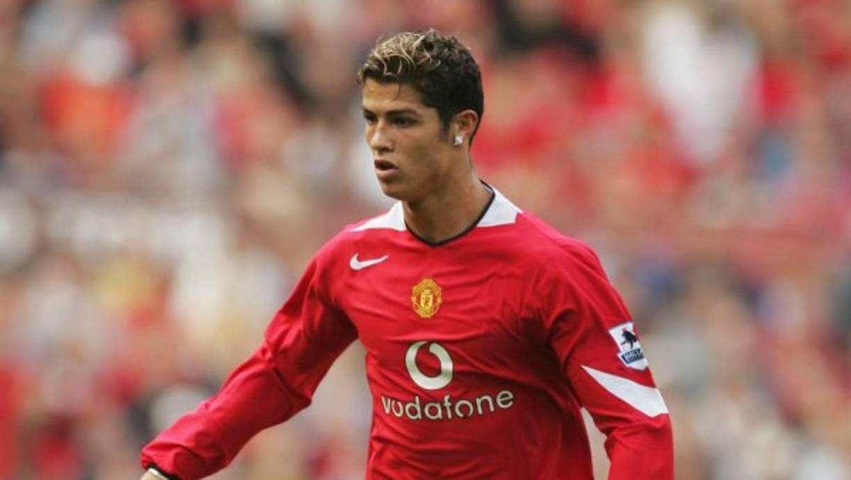 Cristiano Ronaldo llegó al Manchester United en el 2003 y fue en este club en donde fue formado como futbolista con unos métodos que han salido a la luz pública y que han generado revuelo por sus exigencias.