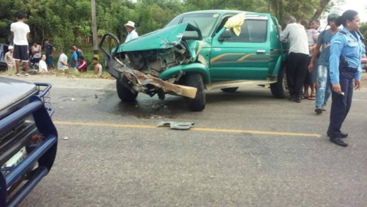 21 de mayo - El Progreso<br/><br/>Dos personas resultaron heridad en una colisión vehicular en la carretera CA-13.