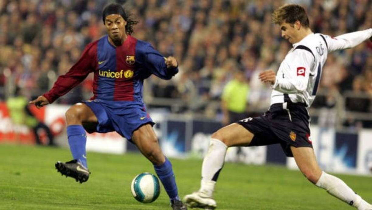 En España además del Barcelona vistió los colores del Zaragoza.