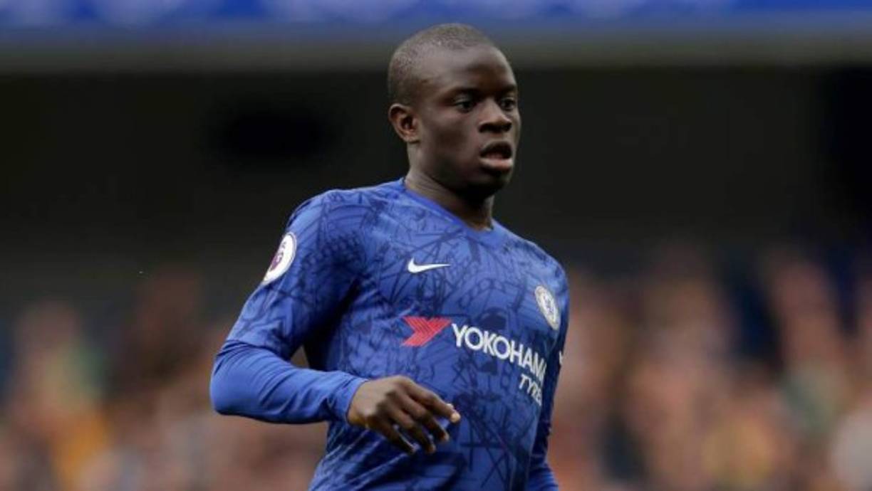 Según informa Tuttomercato, el Inter de Milán sigue empeñado en la contratación del volante francés Kanté, quien no entra en los planes de Lampard en el Chelsea.