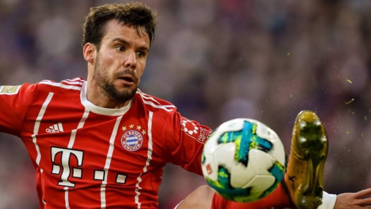 El PSG, que estaba interesado en hacerse con los servicios del brasileño del Atlético de Madrid, Filipe Luis, podría finalmente decantarse por el español Juan Bernat, del Bayern Múnich. Según Sky Sports, el acuerdo se cerraría en una cantidad cercana a los 14 millones de euros.