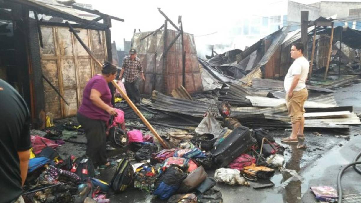 Los dueños de los negocios se sientes muy afectados porque perdieron todo.