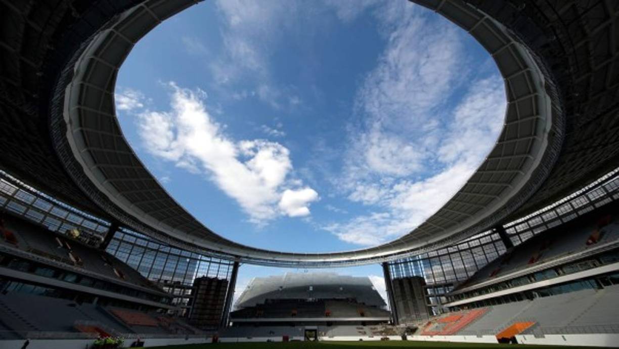 El Ekaterinburg Arena tiene una capacidad de menos de 27.000 espectadores.
