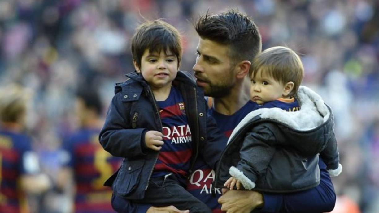 Gerard Piqué - Milan y Sasha Piqué Mebarak, los hijos del defensa español del Barcelona.