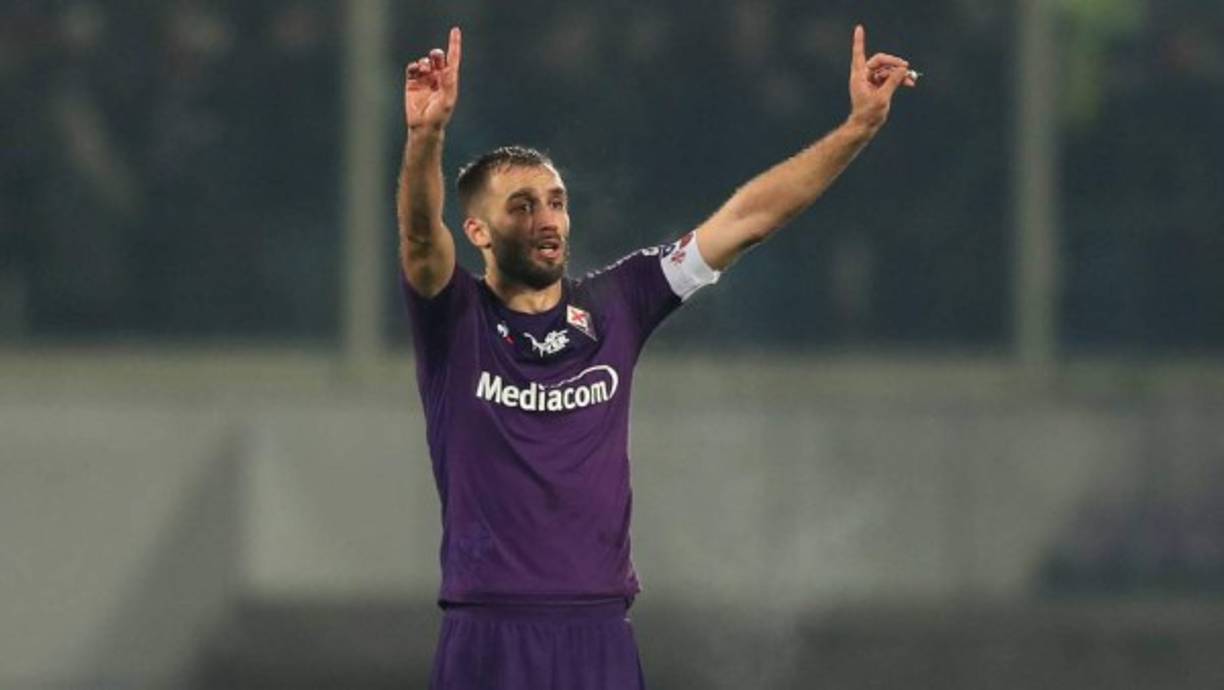 El central argentino de la Fiorentina, Germán Pezzella, según Fabrizio Romano, jugará en el Betis. Firmará por cuatro años. El equipo italiano fichará a Matija Nastasic para sustituirle.