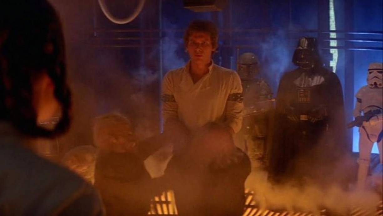 3- Después de un ataque del Imperio a esa base, Han se lleva a Leia a Cloud City, hogar de su viejo amigo Lando Calrissian; pero Darth Vader se les adelanta con la ayuda de Boba Fett, tortura a Solo y lo congela para entregárselo a Jabba. Antes de esto, la princesa le confiesa su amor, a lo que él sólo responde con un 'lo sé'.