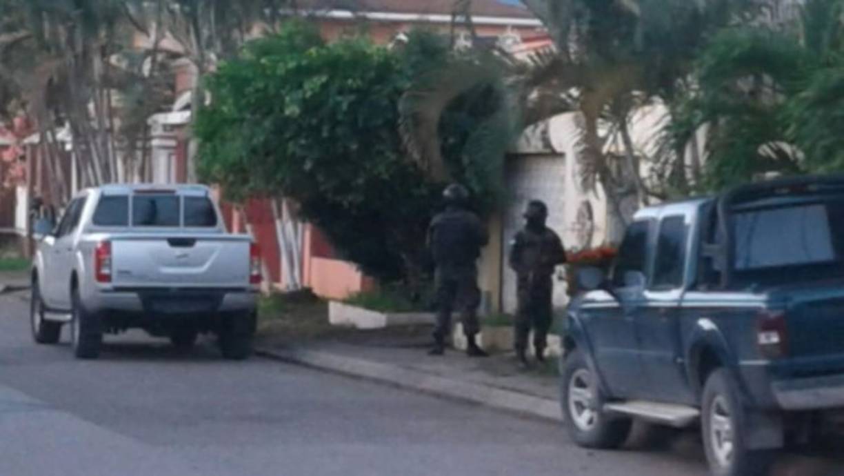 Las diligencias investigativas desarrolladas por la Dirección de Lucha Contra el Narcotráfico permitieron identificar a los miembros de una organización de la cual forma parte el ciudadano José Luis Oliva Meza.