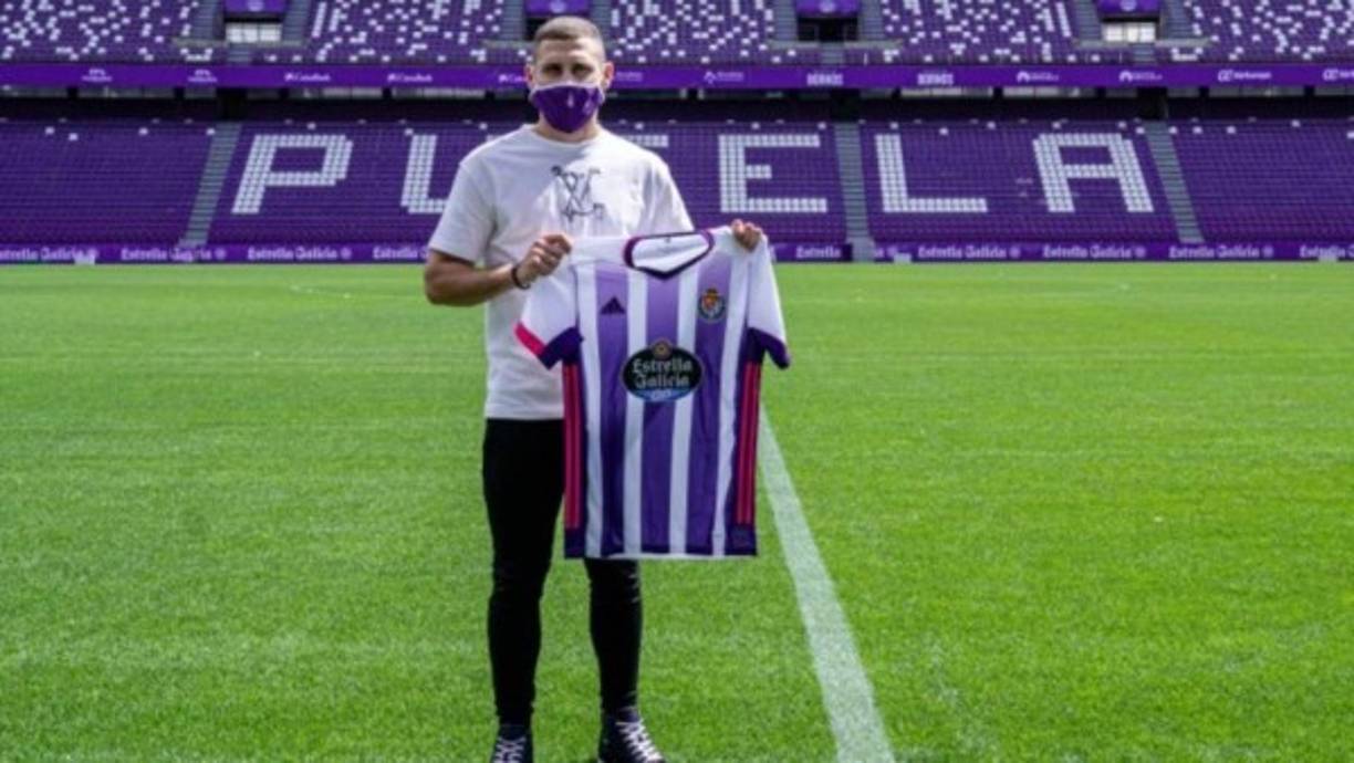 El Valladolid anunció el fichaje de delantero Shon Weissman, internacional israelí de 24 años de edad. Es el fichaje más caro de dicha institución y llega procedente del Wolfsberger A. C. de Austria en donde marcó más de 20 goles la campaña pasada.
