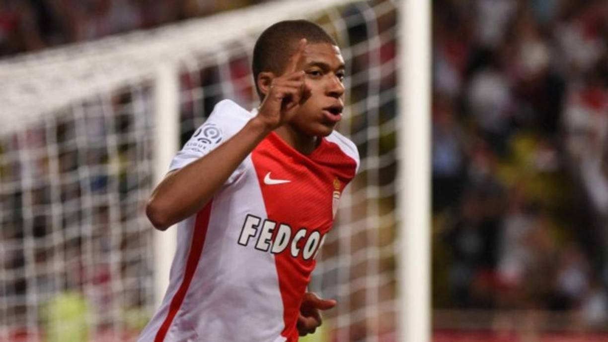 Según el diario Le Parisien, Kylian Mbappé comunicará sus intenciones a la directiva del Mónaco después de los partidos internacionales con su selección. El equipo monegasco pretende ofrecerle la renovación.