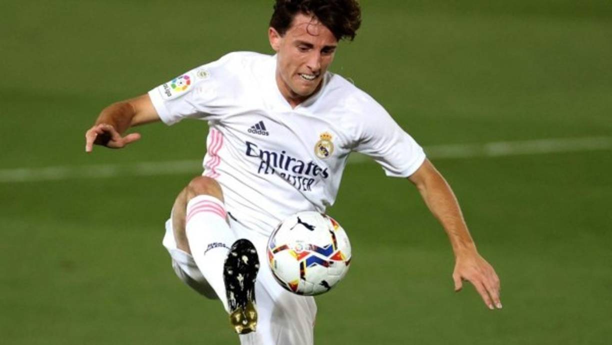 Álvaro Odriozola: El Real Madrid le busca salida al lateral derecho ya que no entra en los planes de Zidane. Solamente ha disputado 57 minutos en lo que va de temporada y es la cuarta opción de la plantilla para el lateral derecho.