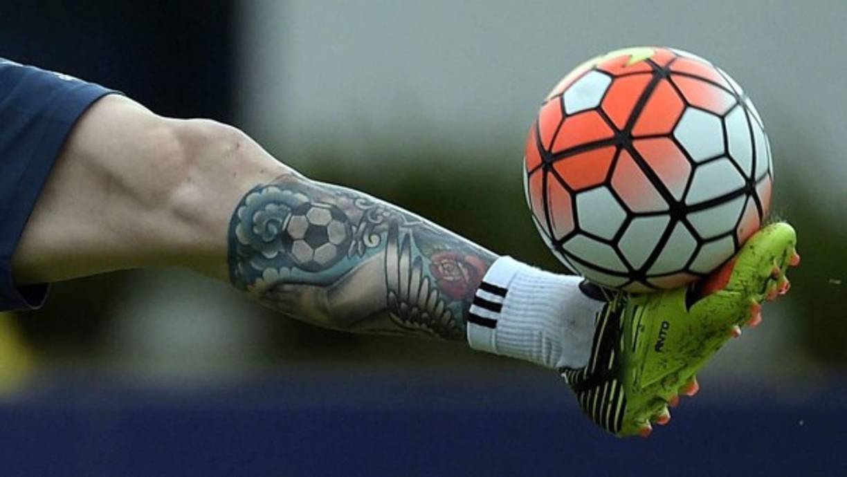 En la nota López contó: 'Por lo que me explicó, quería hacer una historia de su vida con imágenes. Un reloj y una parte de un mecanismo que es por Cronos, Dios del tiempo'.