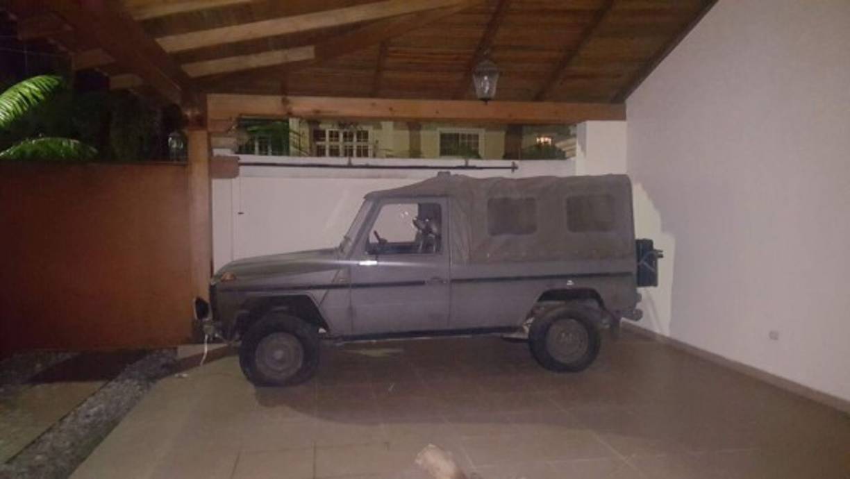 En zonas elegantes de San Pedro Sula fueron aseguradas residencias en La Foresta, El Pedregal segunda etapa, Jardines del Valle tercera etapa, Los álamos, Villaflorencia, Campisa, Los Cedros y El Sauce.