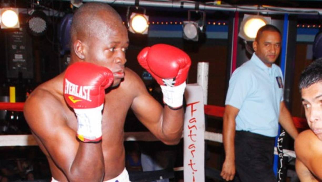 Miguel 'Muñeco' González: Boxeador hondureño y es considerado el primer pugilista profesional en la historia de Honduras.