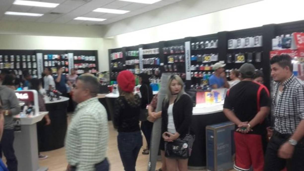 Los hondureños aprovechan al máximo los descuentos.