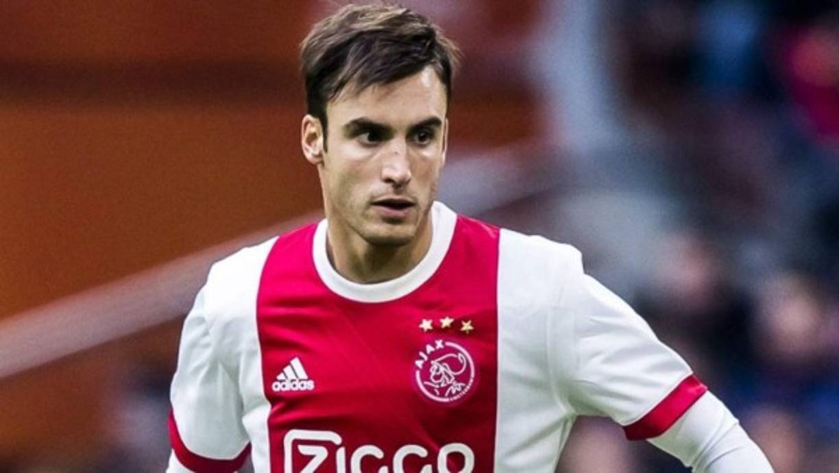 Según apunta The Sun, Nicolás Tagliafico, jugador del Ajax, está en la órbita del Atlético de Simeone. Además, City y Chelsea también le siguen de cerca. El lateral ya sonó durante el verano pasado para reforzar la zaga colchonera.